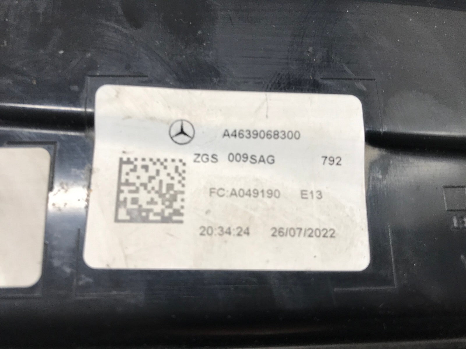 Tail light Damaged Driver LH Mercedes Benz G 550 2019-2022 2023 A4639068300 OEM