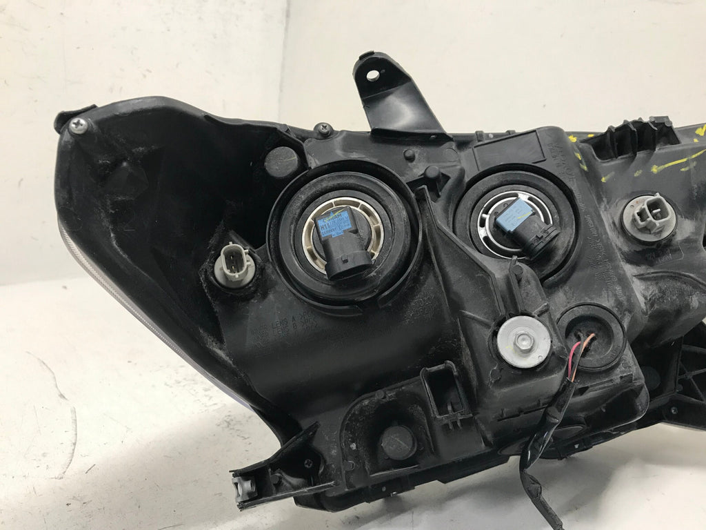 Headlight Damaged Left Driver LH Toyota Tacoma 2016-2021 8115004250 OEM