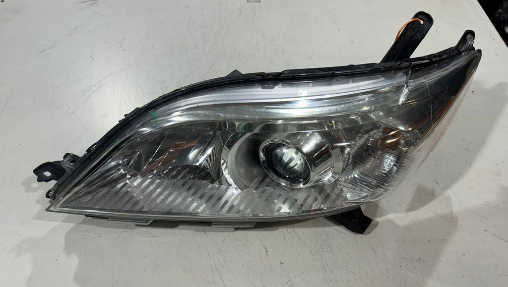 Headlight Damaged 2005-2011 Toyota Sienna Left LH Driver 7357230400 OEM