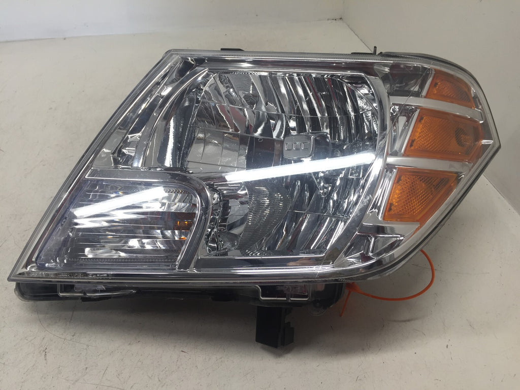 Halogen Headlight Damaged Left Driver LH Nissan Frontier 2009-2019 OEM