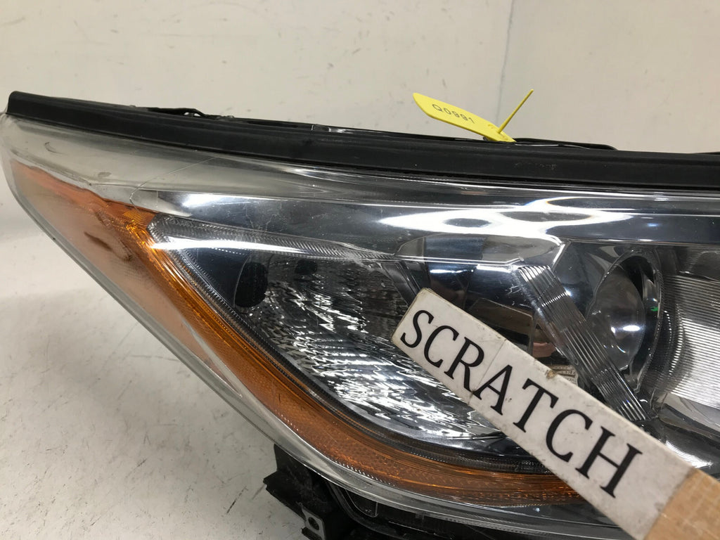 Headlight Damaged RH Passenger 2014 2015 2016 Toyota Highlander 81110-0E250 OEM