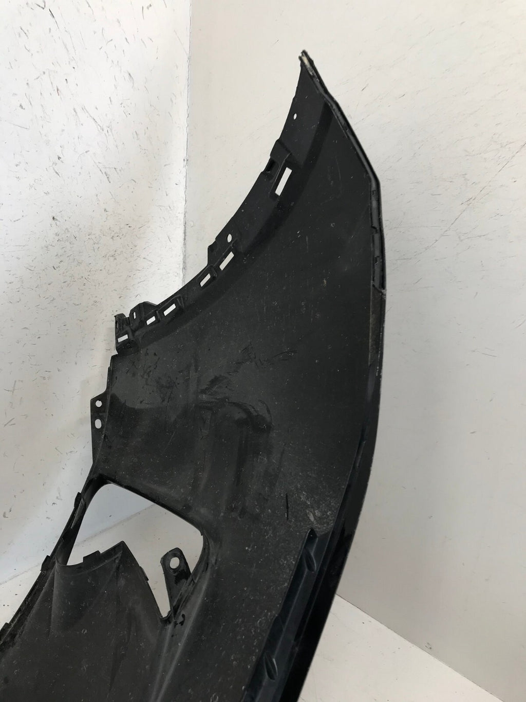 Front Bumper Cover Black 17-2018 Toyota Highlander LE/LE Plus/XLE/SE/Limited OEM