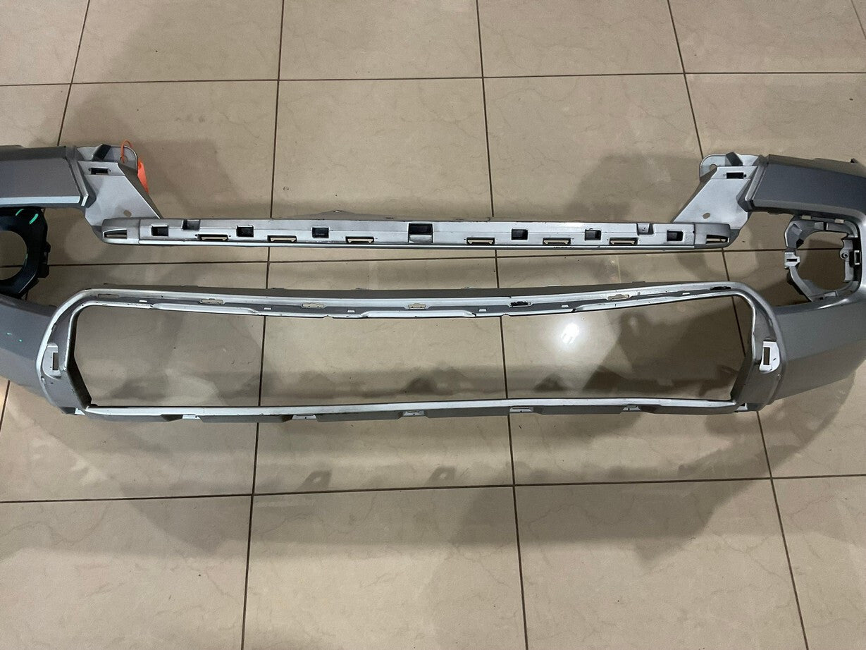 Front Bumper Cover Silver Toyota Tacoma SR SR5 Limited 2016-2019 52119+04220 OEM