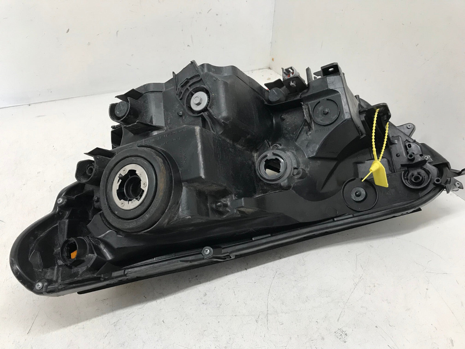 Headlight Damaged Right RH Passenger Toyota RAV4 2016 2017 2018 81110-0R080 OEM