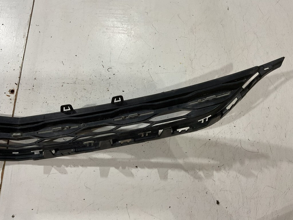 Grill Grille Black/Missing Trim 2016-2018 Chevy Chevrolet Malibu 16-871B OEM