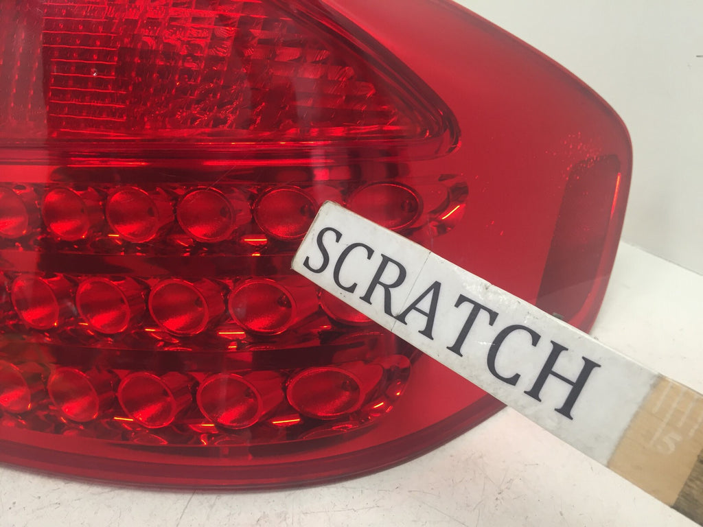 Taillight Damaged RH Right Passenger Infiniti G35 2003 2004 220-63622 OEM
