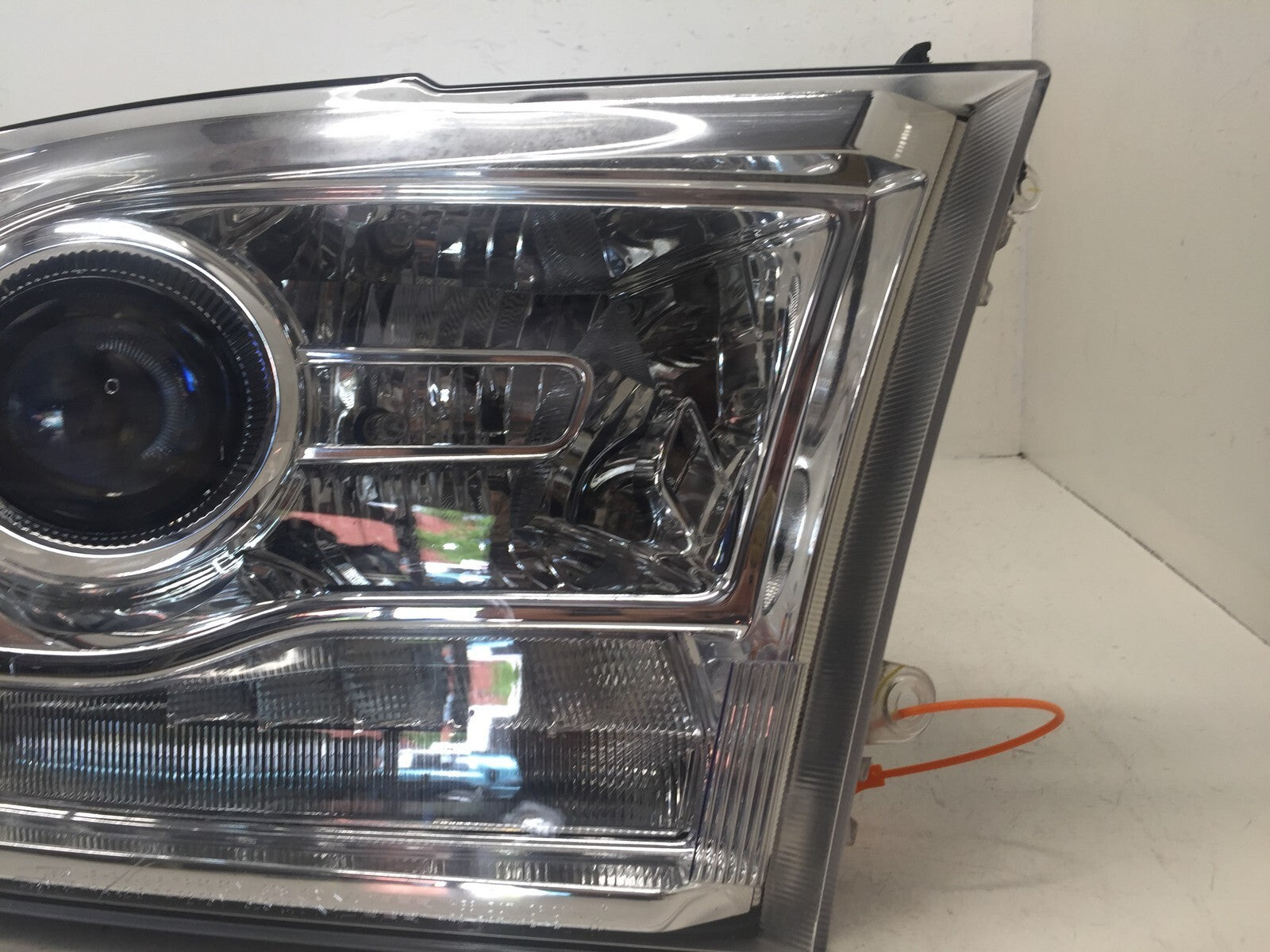 Halogen Projector Lamp Headlight Right Side RH Dodge RAM 16-18 68274982AA OEM