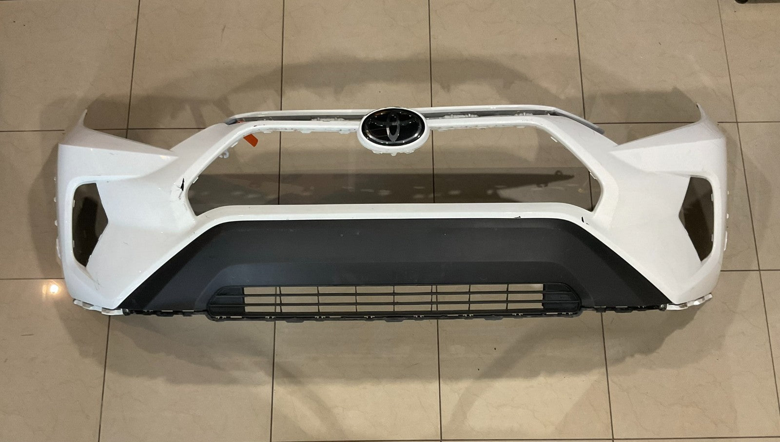 Front Bumper Cover White Toyota RAV4 2019-2021 52119+0r200 OEM