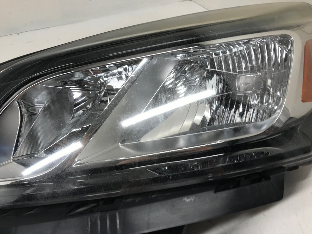 Headlight Damaged Left LH Driver 2013-2017 Chevrolet Traverse 23402604 OEM