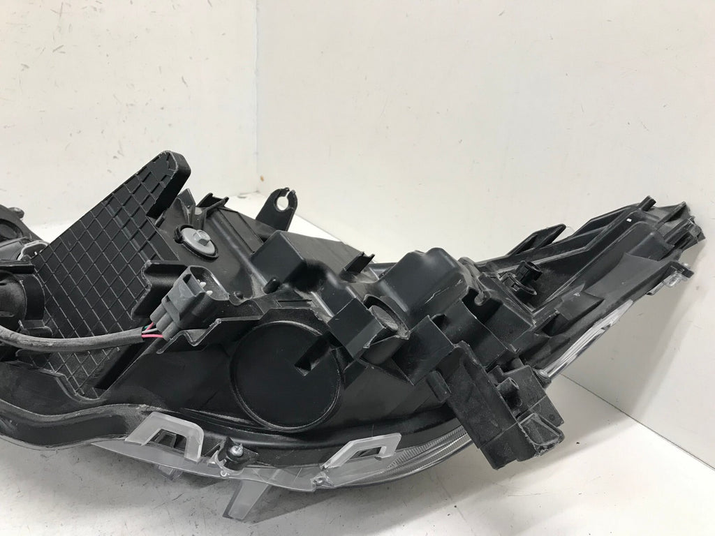 Headlight Damaged Passenger RH Right 2019 2020 2021 RAV4 81130-42812 OEM
