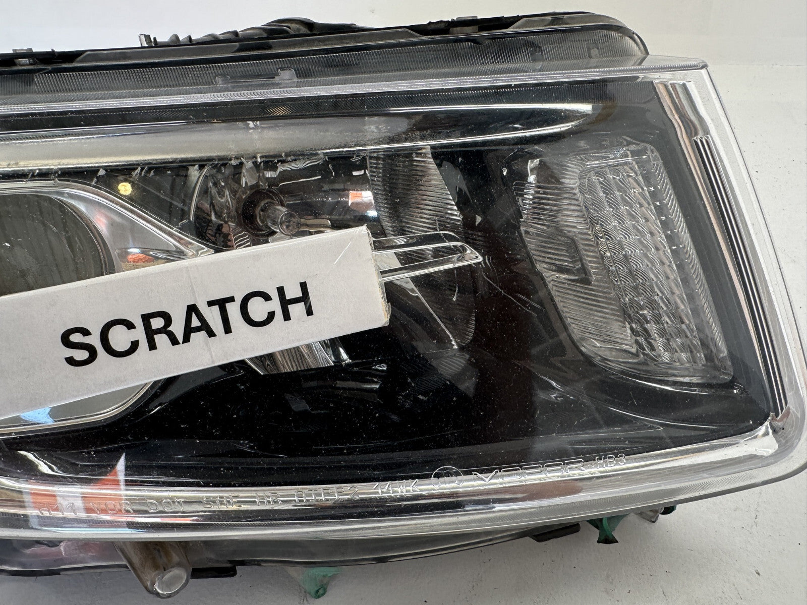 Headlight Damaged Passenger RH 2014 - 2016 Jeep Grand Cherokee 68236108AC OEM