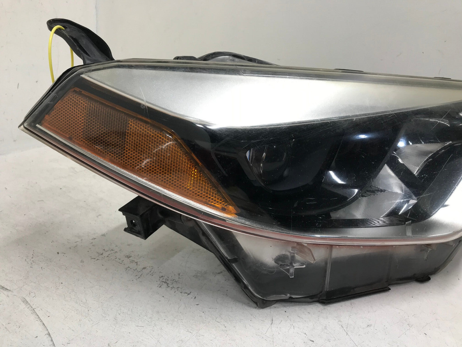LED Headlight Damaged Right RH Passenger Toyota Corolla 2014-2016 OEM