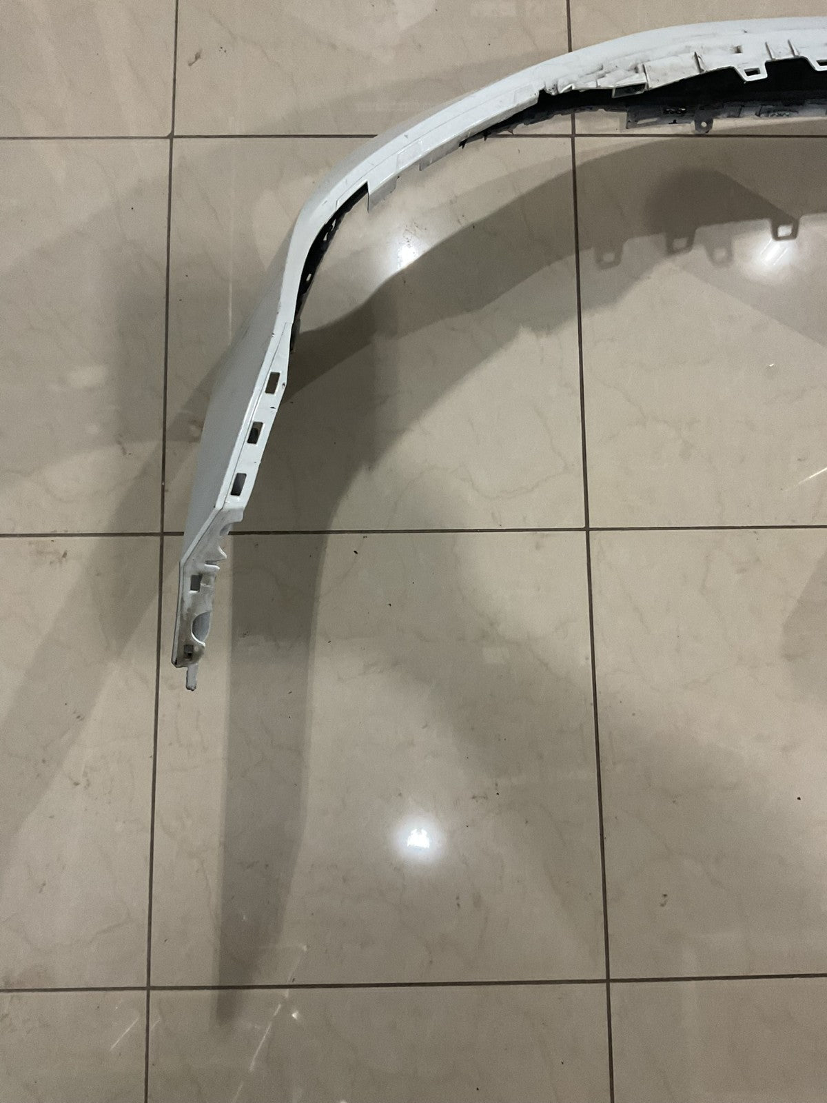Front Bumper Cover White 2022 2023 Volkswagen Tiguan 5nn+807+221+b OEM