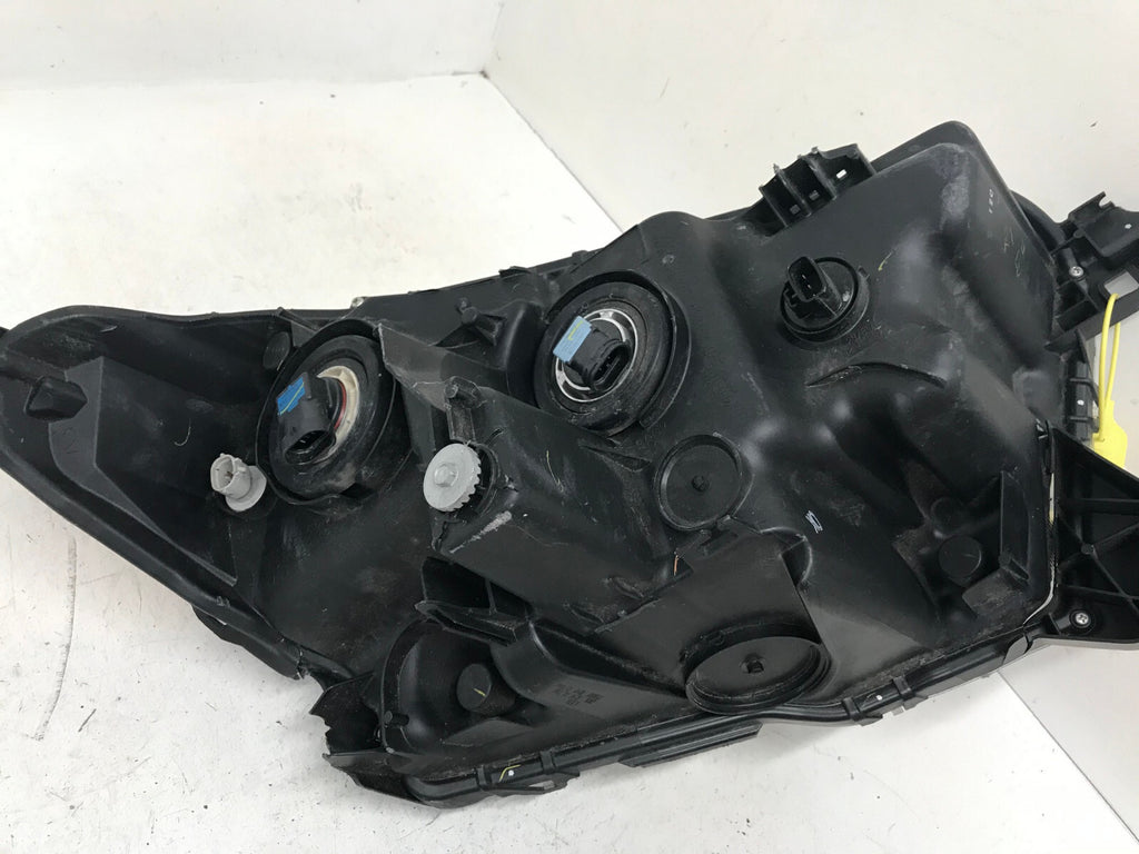 Headlight Damaged Left Driver LH Toyota Tacoma 2016-2018 8115004250 OEM