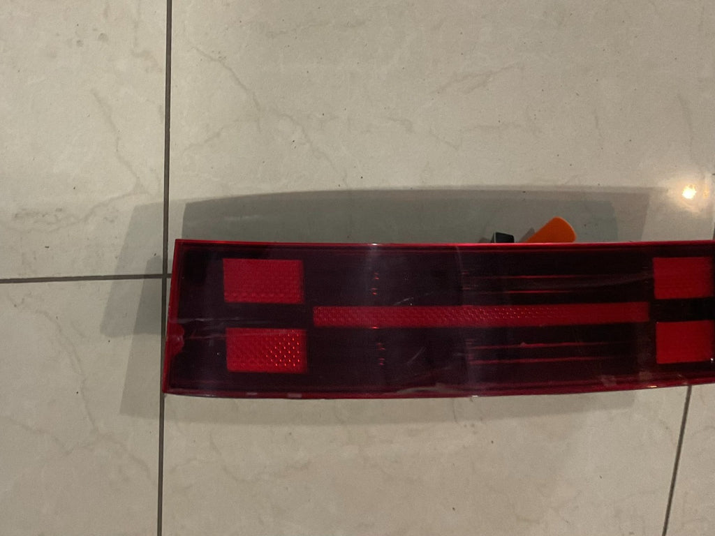 Tail Light Right RH Passenger 2024-2025 Hyundai Santa Fe 2.5L 92404+r6000 OEM