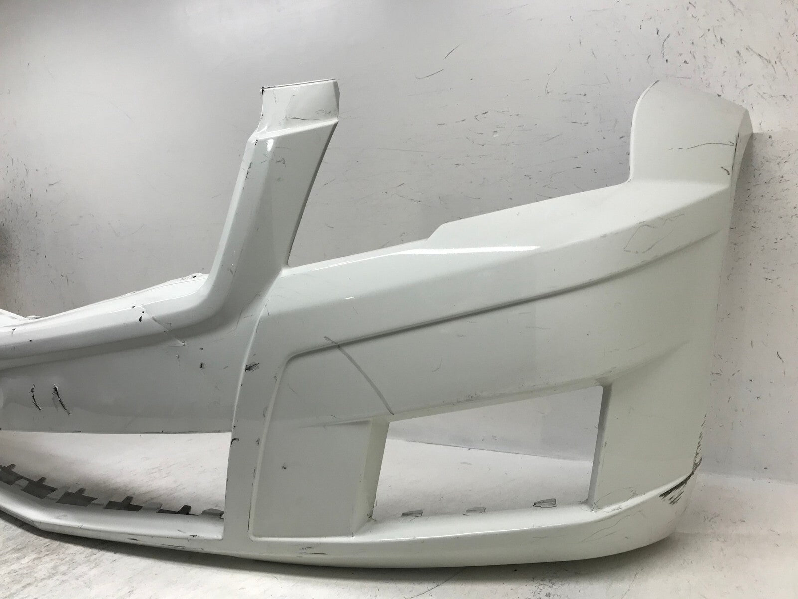 Front Bumper Cover White Mercedes-Benz GLK350 2010 2011 2012 2048804340 OEM