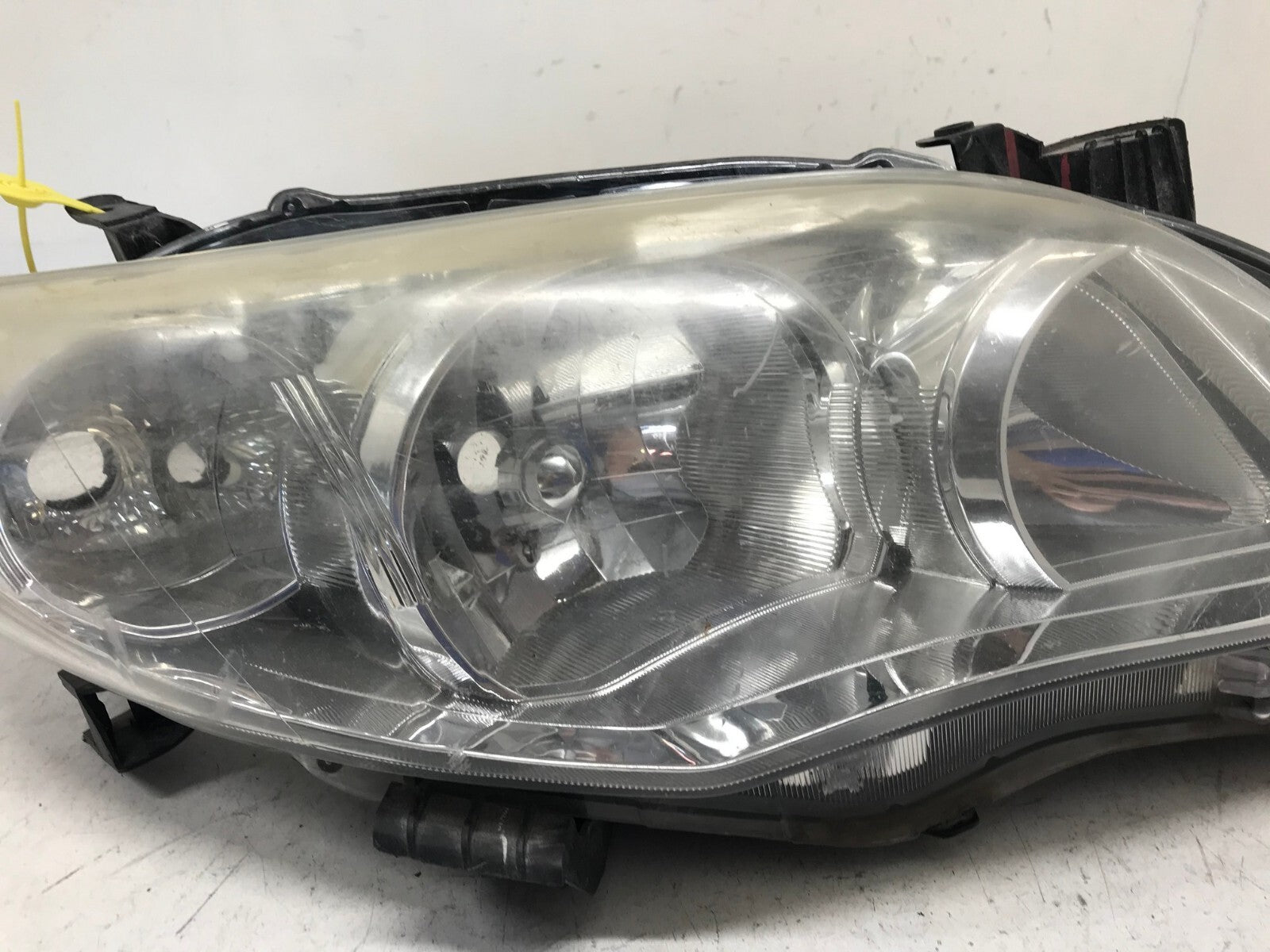 Headlight Damaged Passenger RH 2011 2012 2013 Toyota Corolla 81130-12F10 OEM
