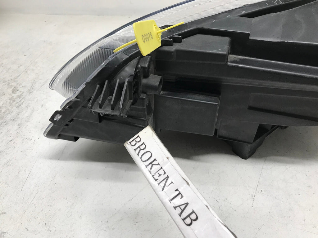 Headlight Damaged LED Passenger RH Ford Escape 2020 2021 LJB6-13E014-AF OEM