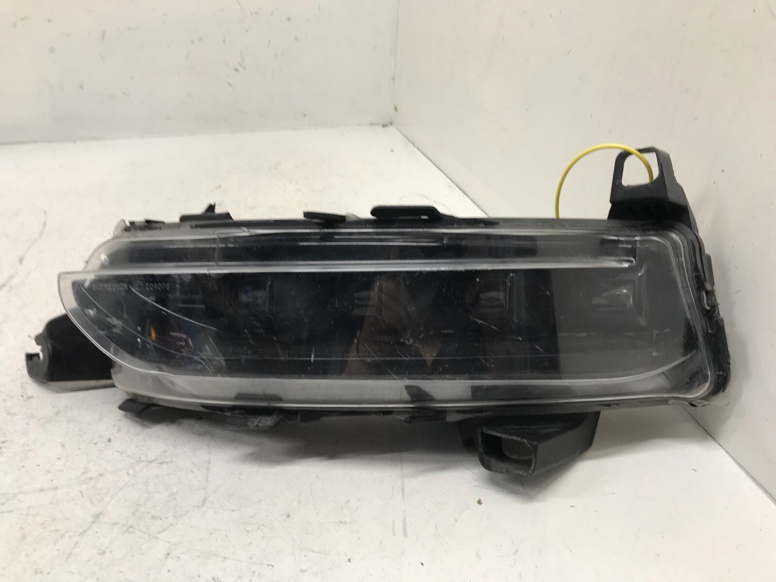 Fog light Damaged Driver LH Left 2020 - 2022 Lincoln Corsair LJ7B-15A255-AC OEM