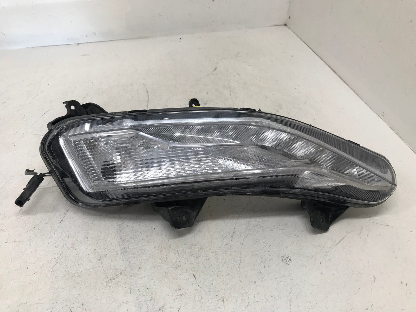 Front Parking light Damaged Lamp RH  Jeep Wrangler 2018-2019 55112884AG OEM