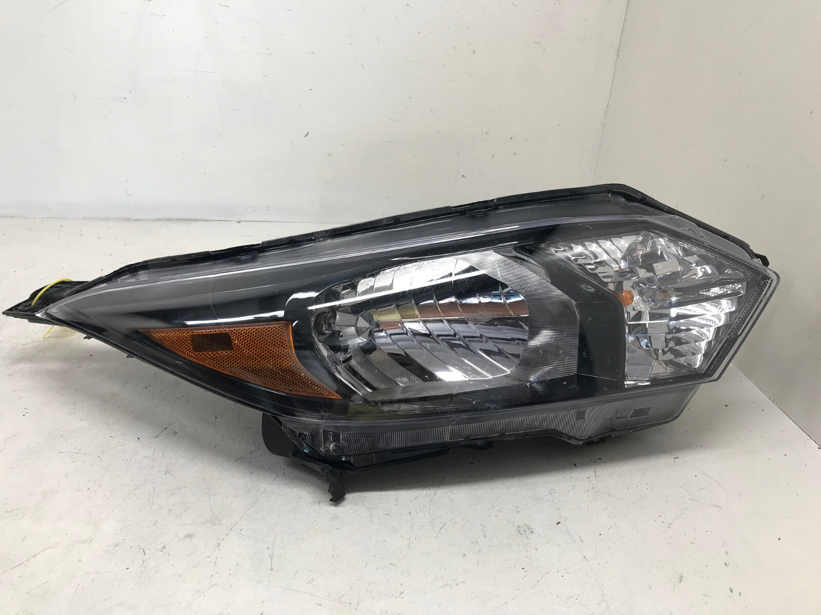 Headlight Damaged Passenger Right RH Honda HR-V 2016-2018 CAPA