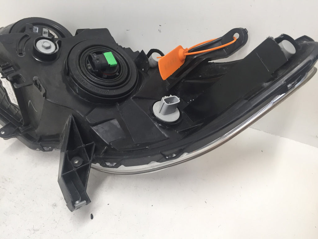 Headlight Damaged Passengers Right RH Toyota Sienna 11-20 8111008030 OEM