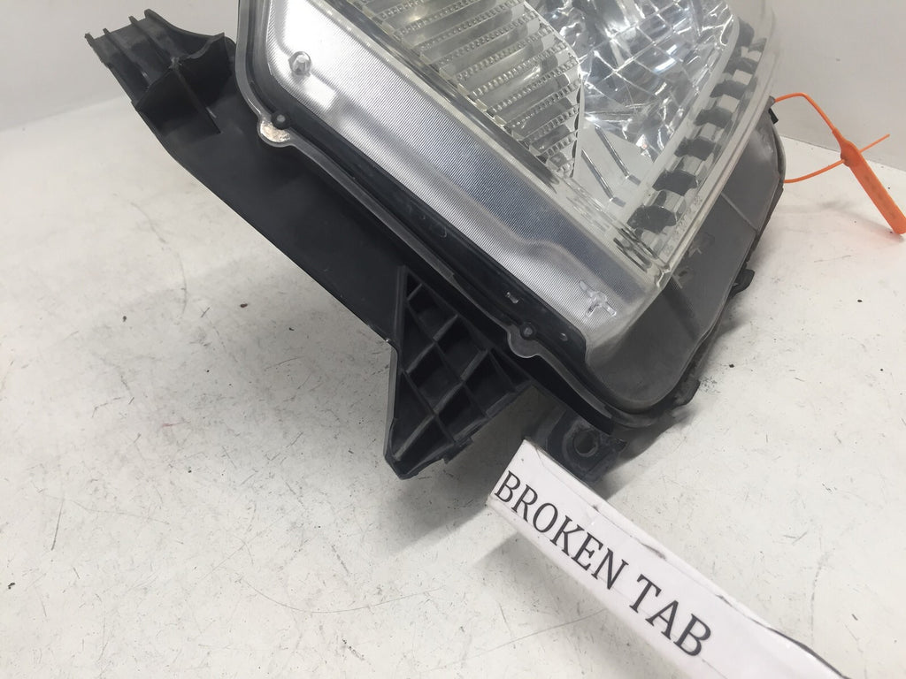 Headlight Damaged Head Lamp LH Driver Toyota Tundra 2014-2020 811500C091 OEM