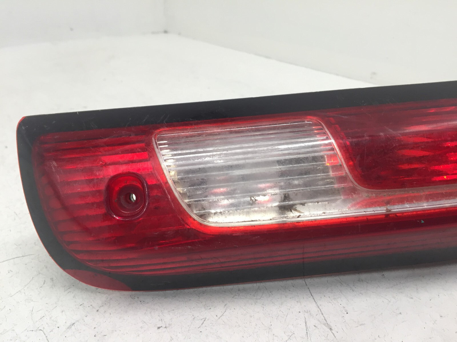 Tail Brake light Damaged GMC Sierra 2014 20979071 OEM
