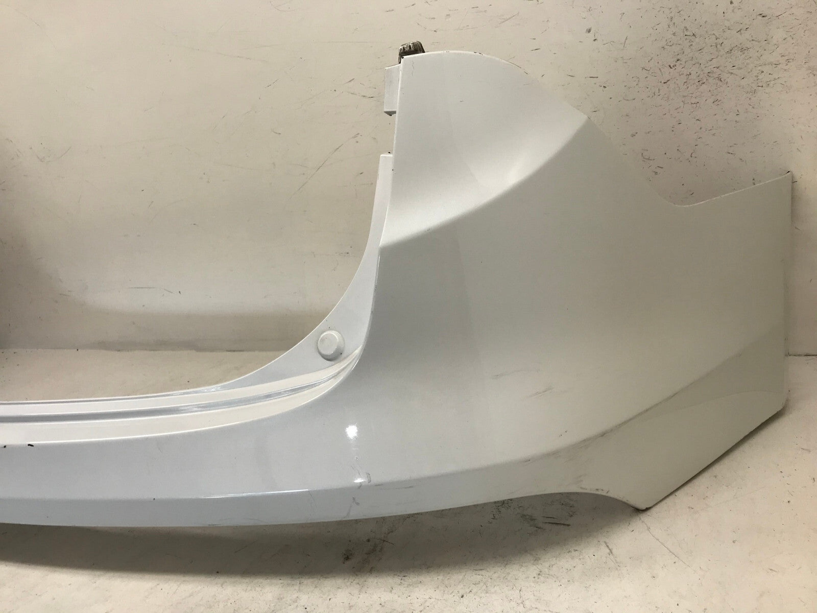 Rear Upper Bumper Cover White Hyundai Santa Fe Sport 13-16 86611-4Z000 OEM
