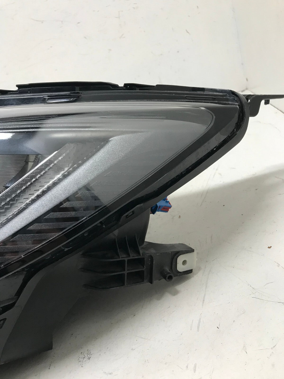 Headlight Driver LH Left 2020 2021 2022 lincoln corsair LJ7B-13E015-AG OEM