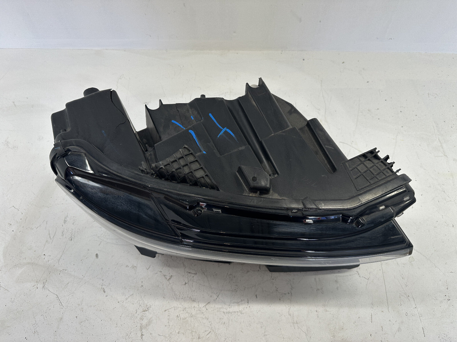 Headlight Damaged Passenger RH 21-2024 Jeep Grand Cherokee 20F68376992AE OEM