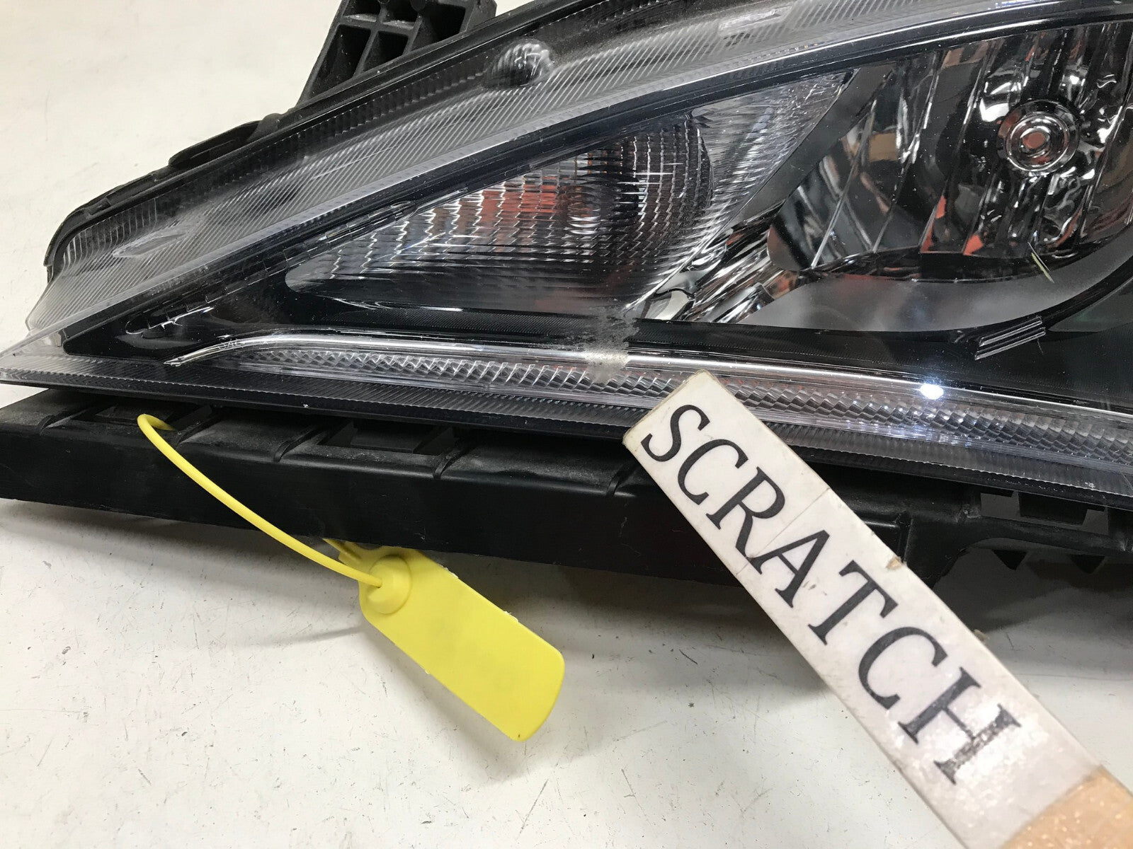 Headlight Damaged LED Driver LH Chrysler Pacifica 2017 2018 2019 68370847AB OEM