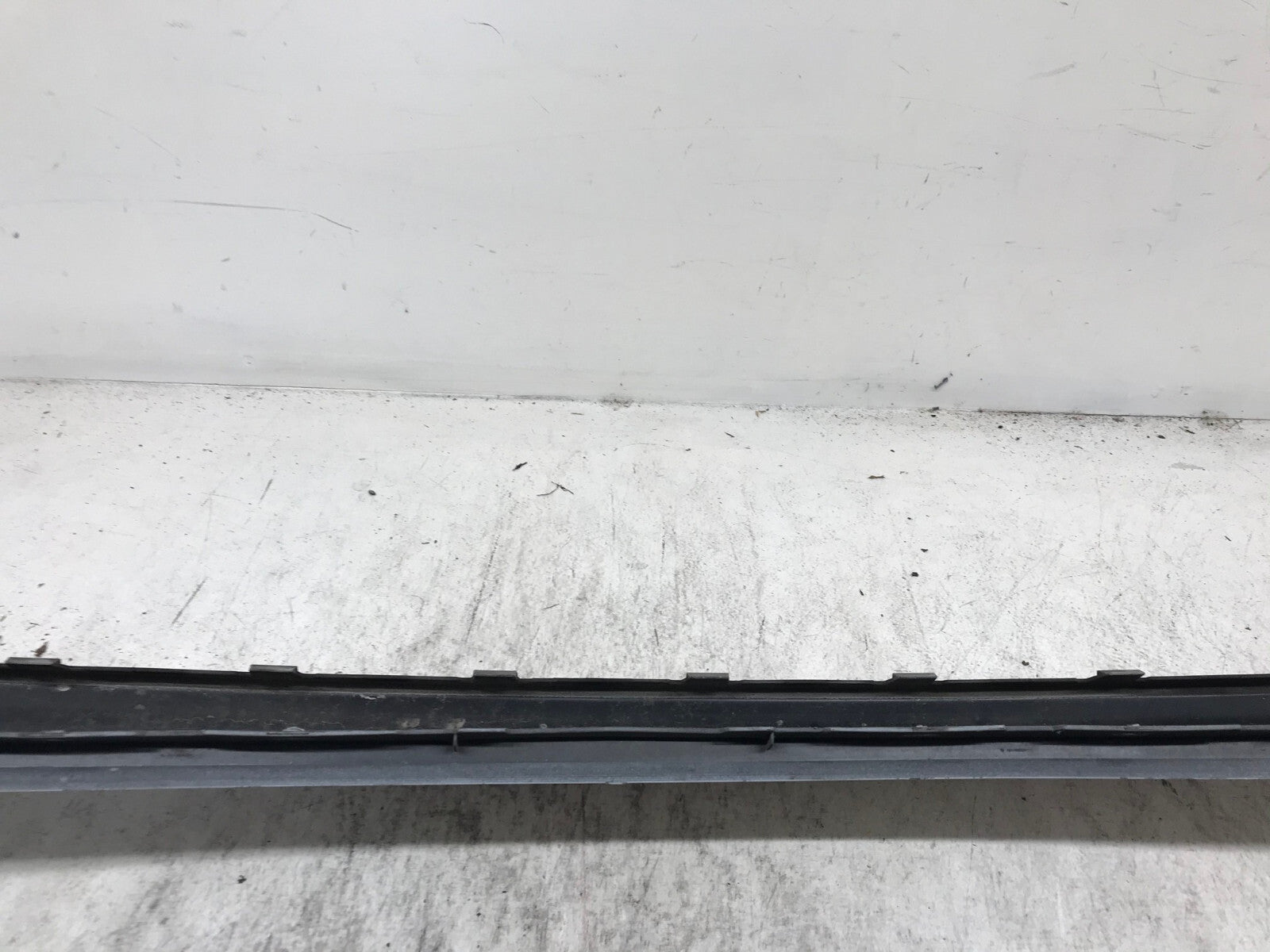 Rear Upper Bumper Cover White 2017-2022 Buick Encore 2640201 OEM