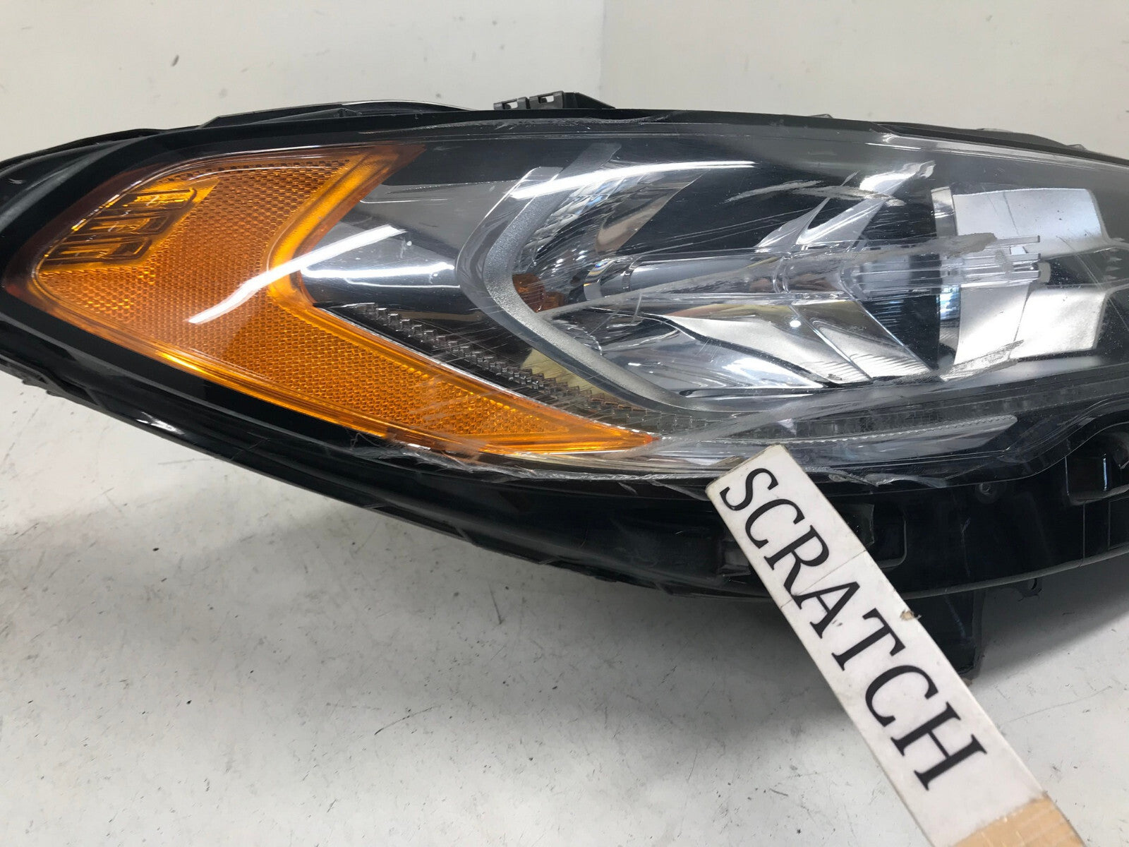Halogen Headlight Damaged Passenger RH Ford Fusion 2017-2020 HS73-13W029-CJ OEM