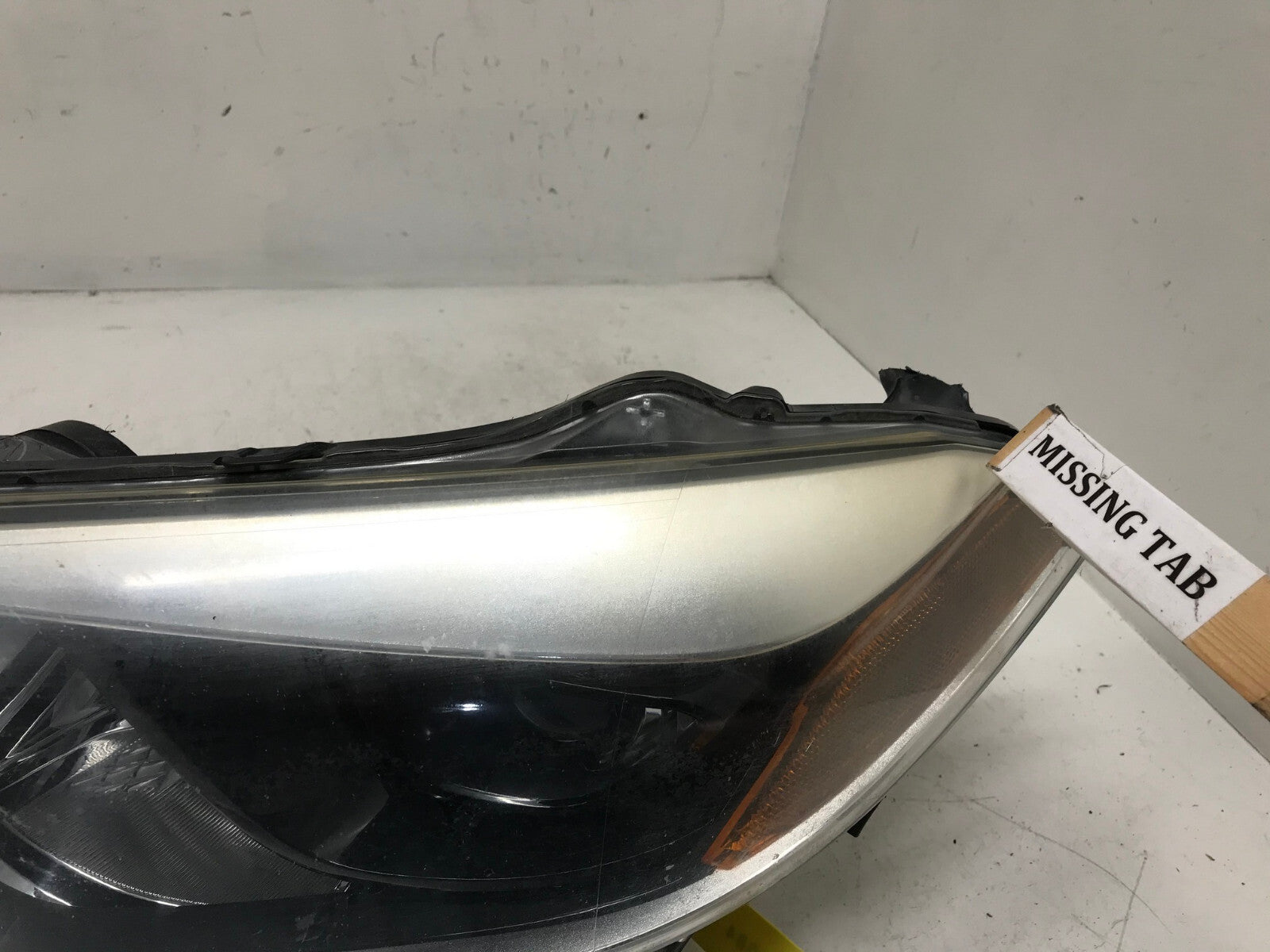 Halogen Headlight Damaged Driver LH Toyota Corolla 14 2015 2016 81150-02E60 OEM
