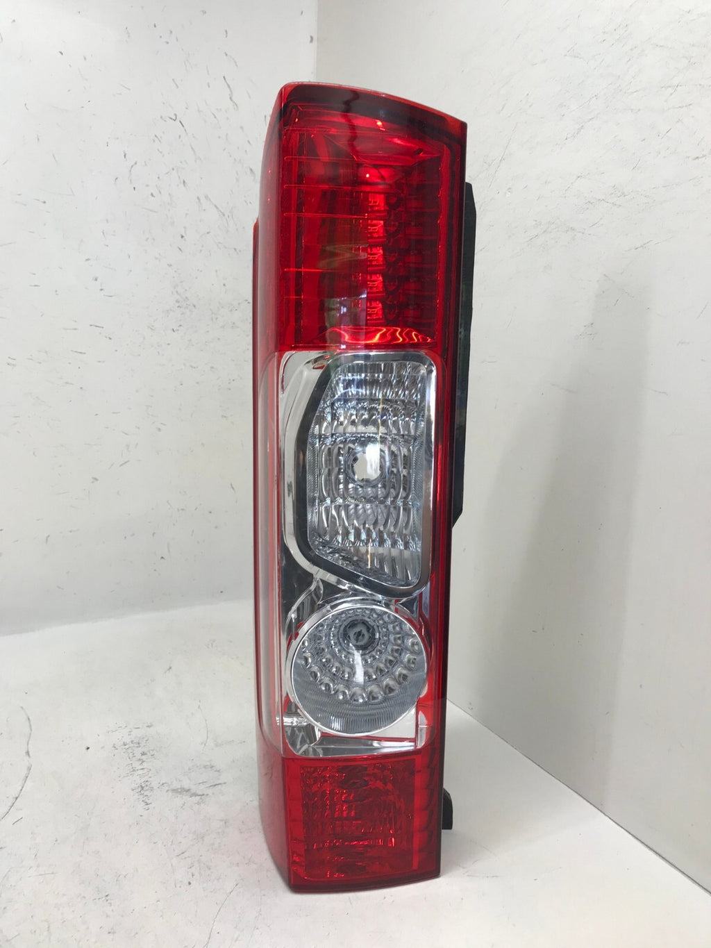 Tail light Damaged LH Driver 14-2022 Ram Promaster 1500 2500 3500 04725947AD OEM