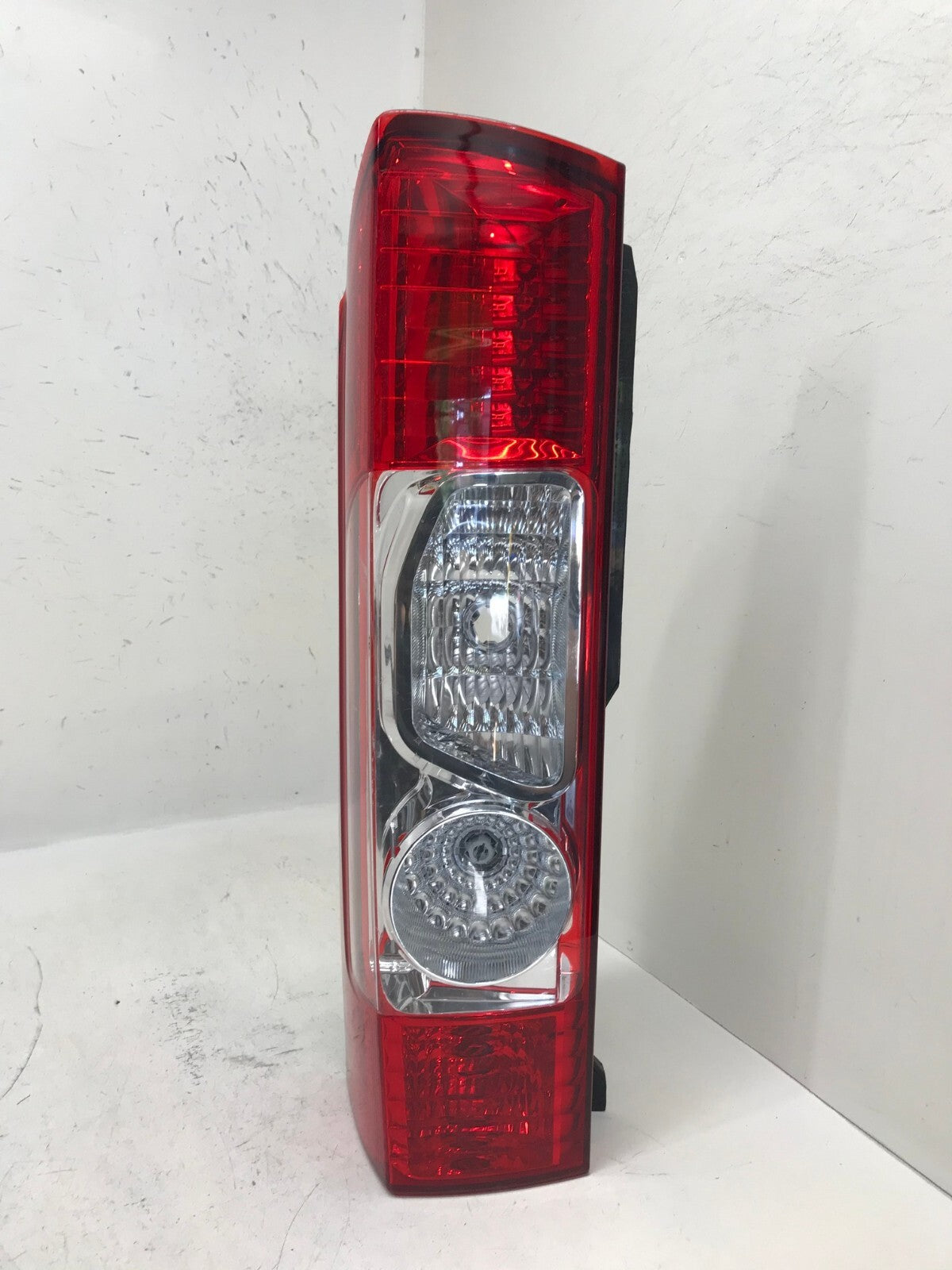 Tail light Damaged LH Driver 14-2022 Ram Promaster 1500 2500 3500 04725947AD OEM