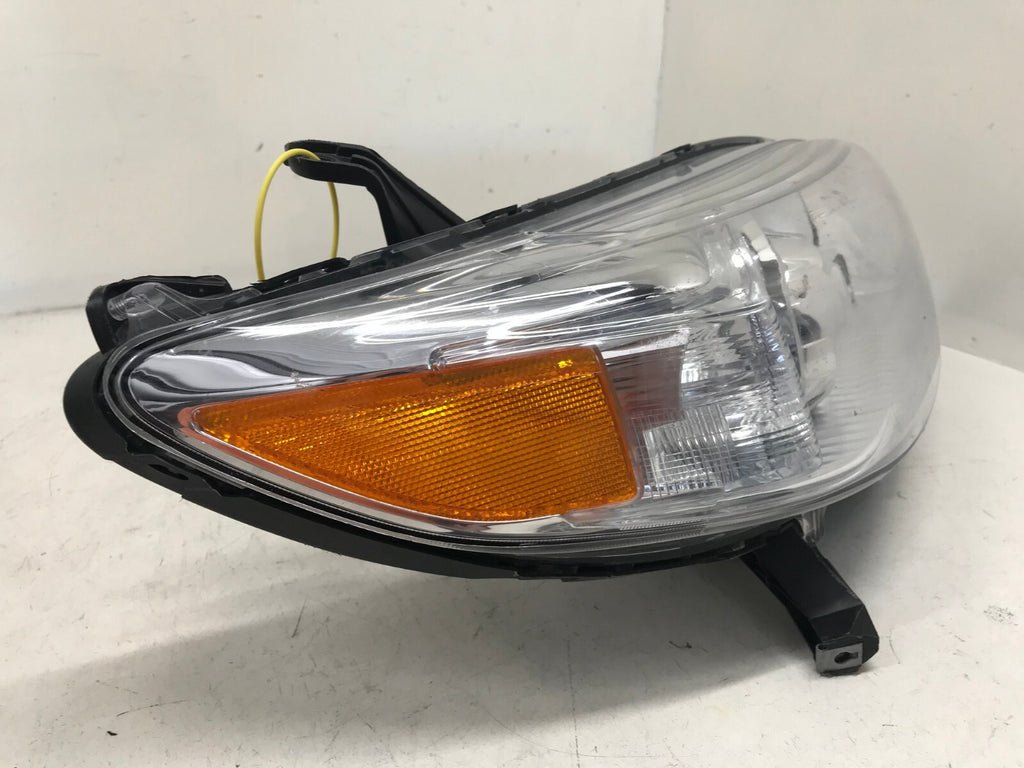 Headlight Damaged Passenger Right RH Toyota Sienna 2011-2013 8111008032 OEM