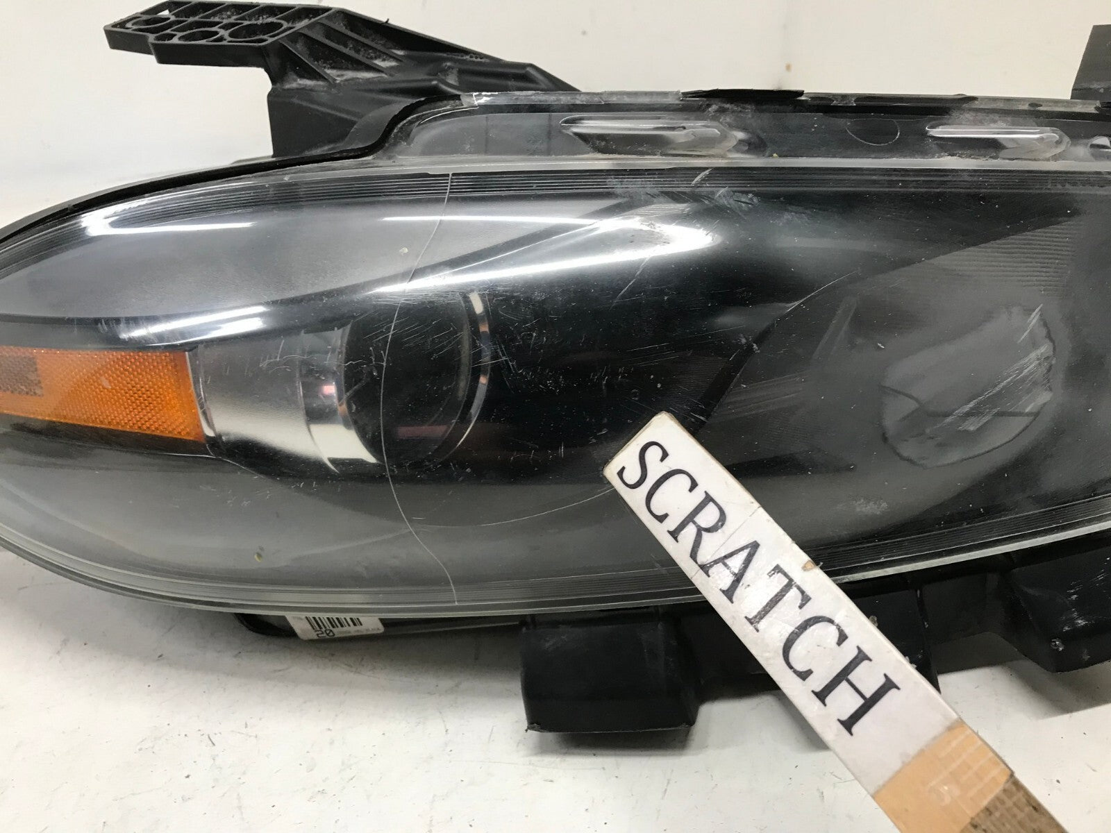 Headlight Damaged Right passenger RH 2013-2016 Dodge Dart 68085140AI OEM