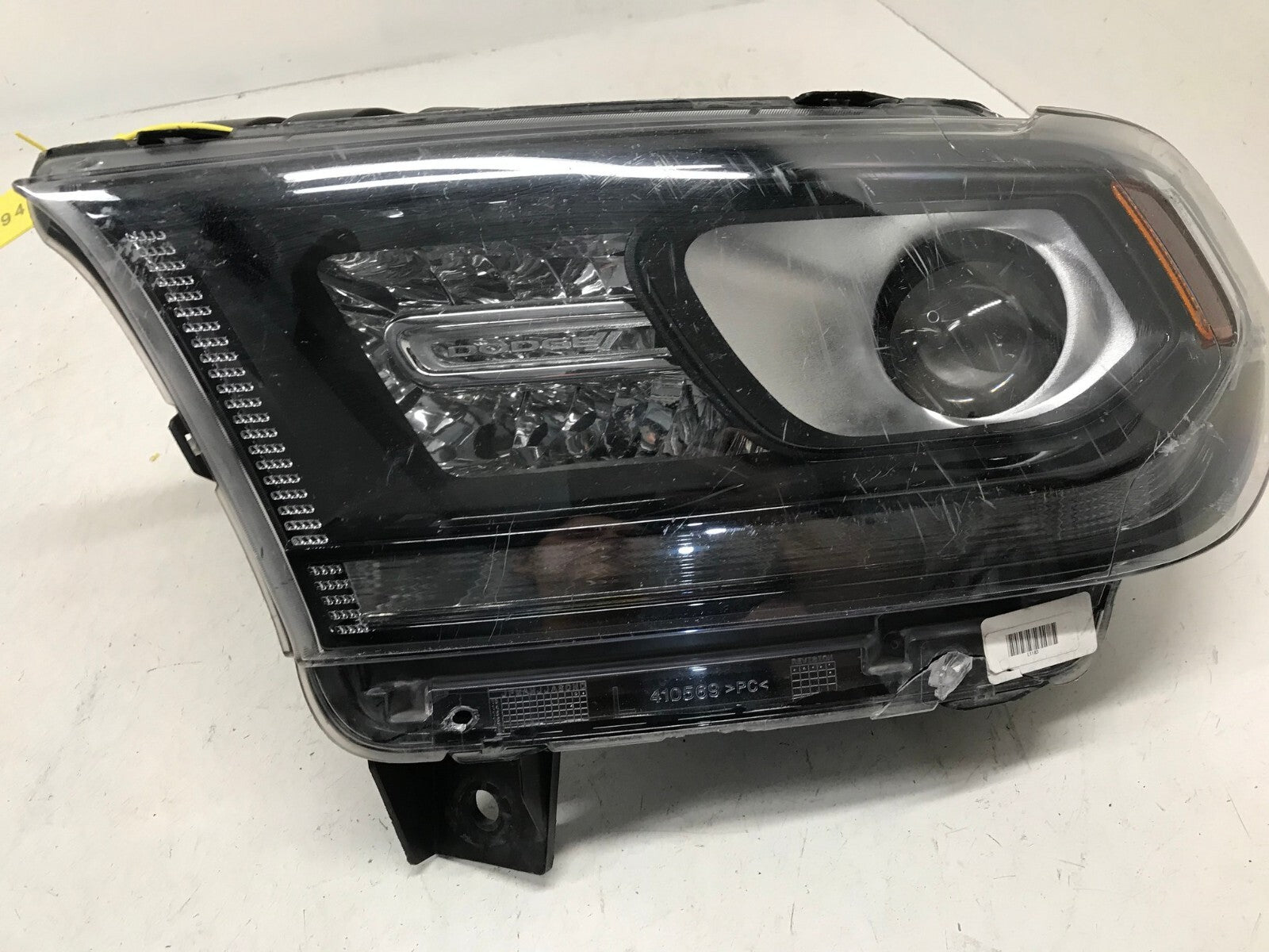 Headlight Damaged Left Driver LH Dodge Durango 2016-2020 68261183AE OEM