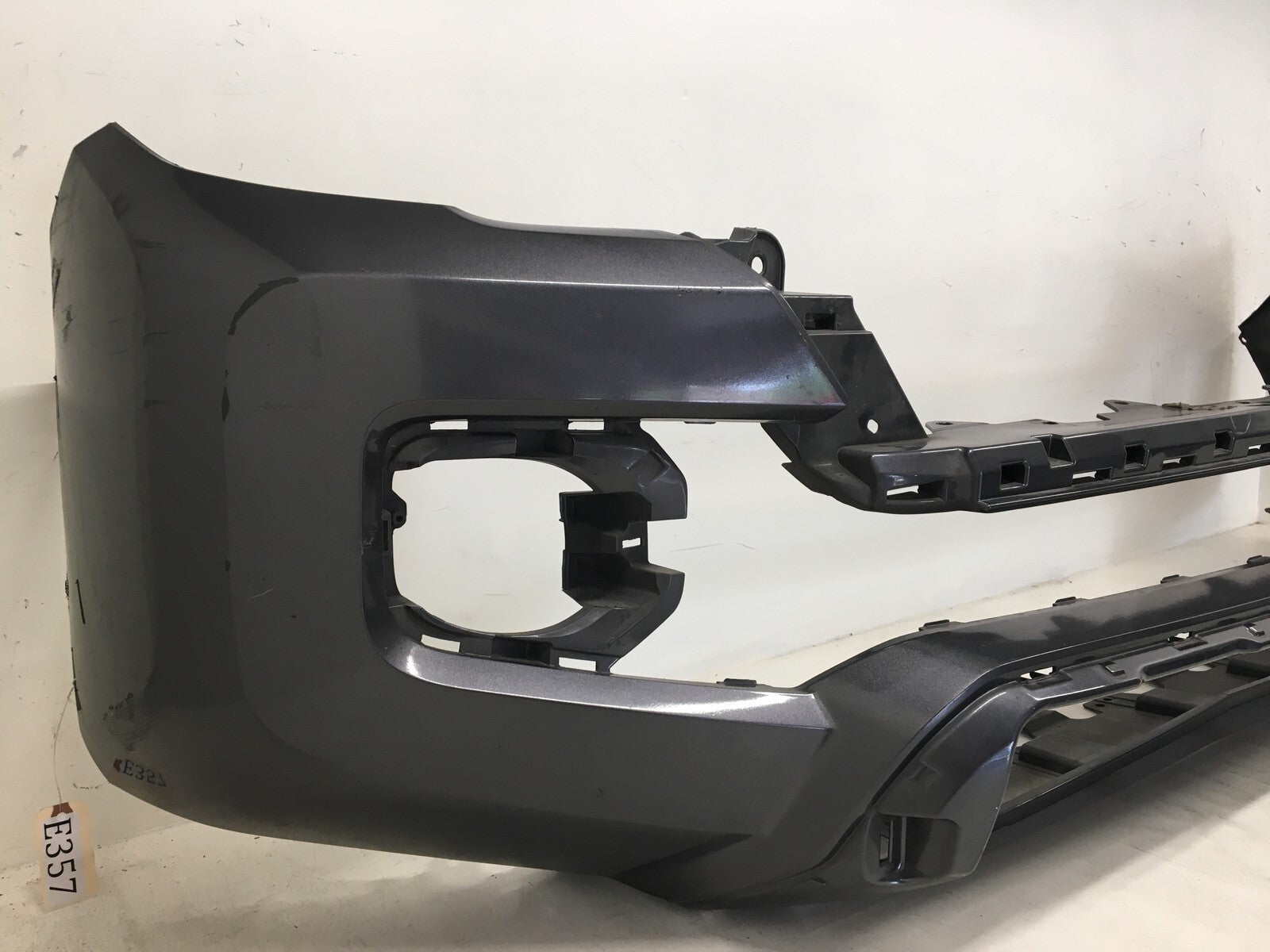 Front Bumper Cover Toyota Tacoma SR SR5 Limited w/Wheel Flare Holes 16-2018 OEM3