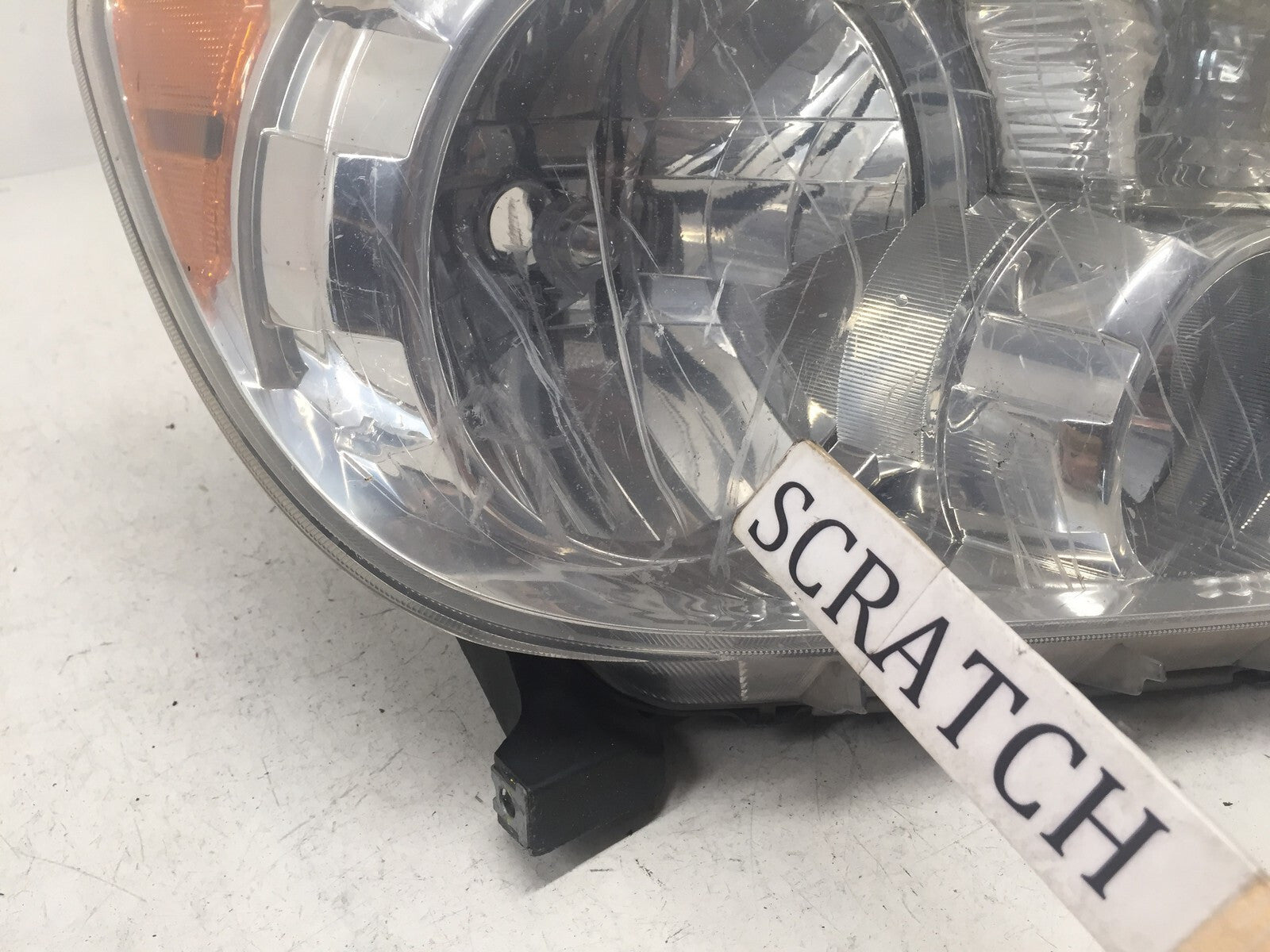Halogen Headlight Damaged Right Passenger RH Toyota Sequoia Tundra 2008-2013 OEM
