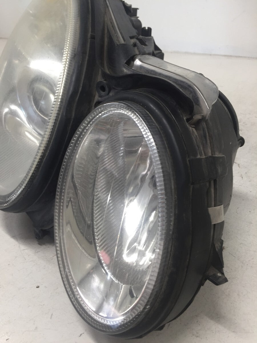 Halogen Headlight Damaged Passr RH for Mercedes E Class E320 E500 03 06 OEM