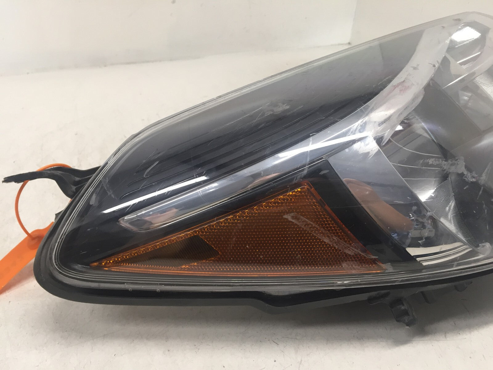Headlight Damaged Passenger Right RH Toyota Yaris HB 2015-2017 81130-0DA70 OEM