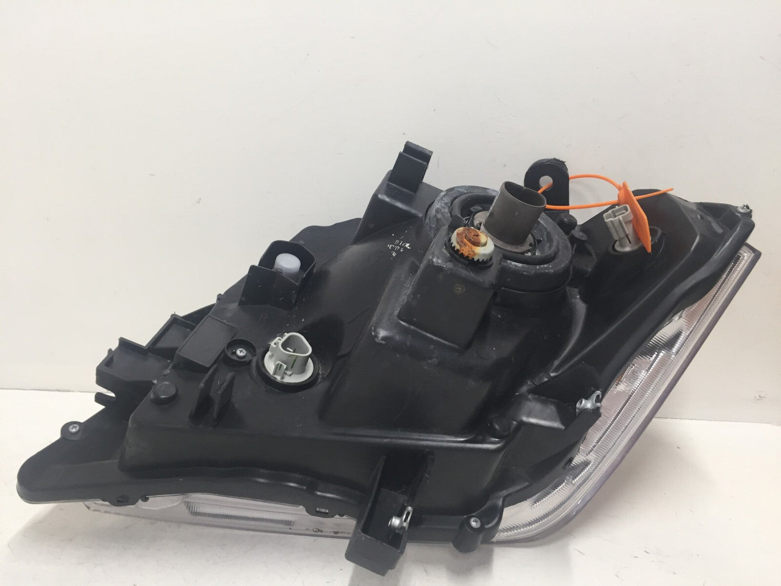 Head light Damaged RH Right Passenger Nissan Frontier 2009-2013 CAPA