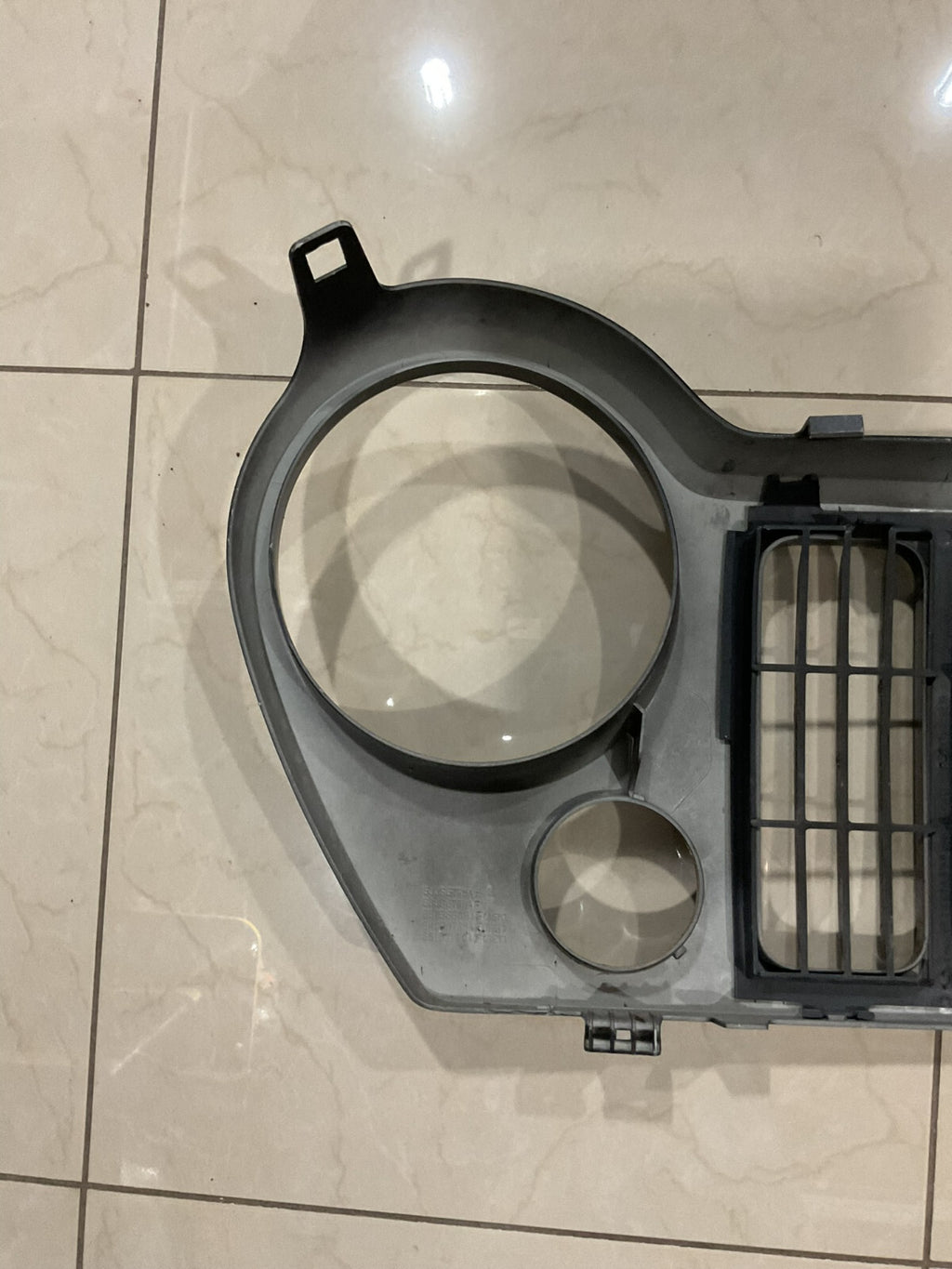 Grille Grill Black 2005-2007 Jeep Liberty 5JJ85TRMA OEM