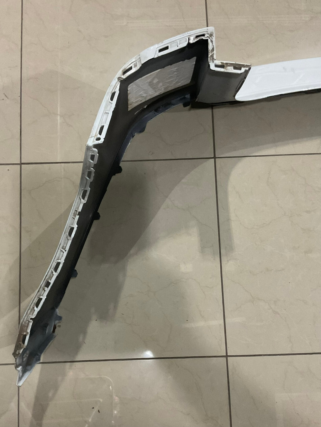 Rear Upper Bumper Cover White 2021 Volkswagen Atlas 3CN+807+421A OEM
