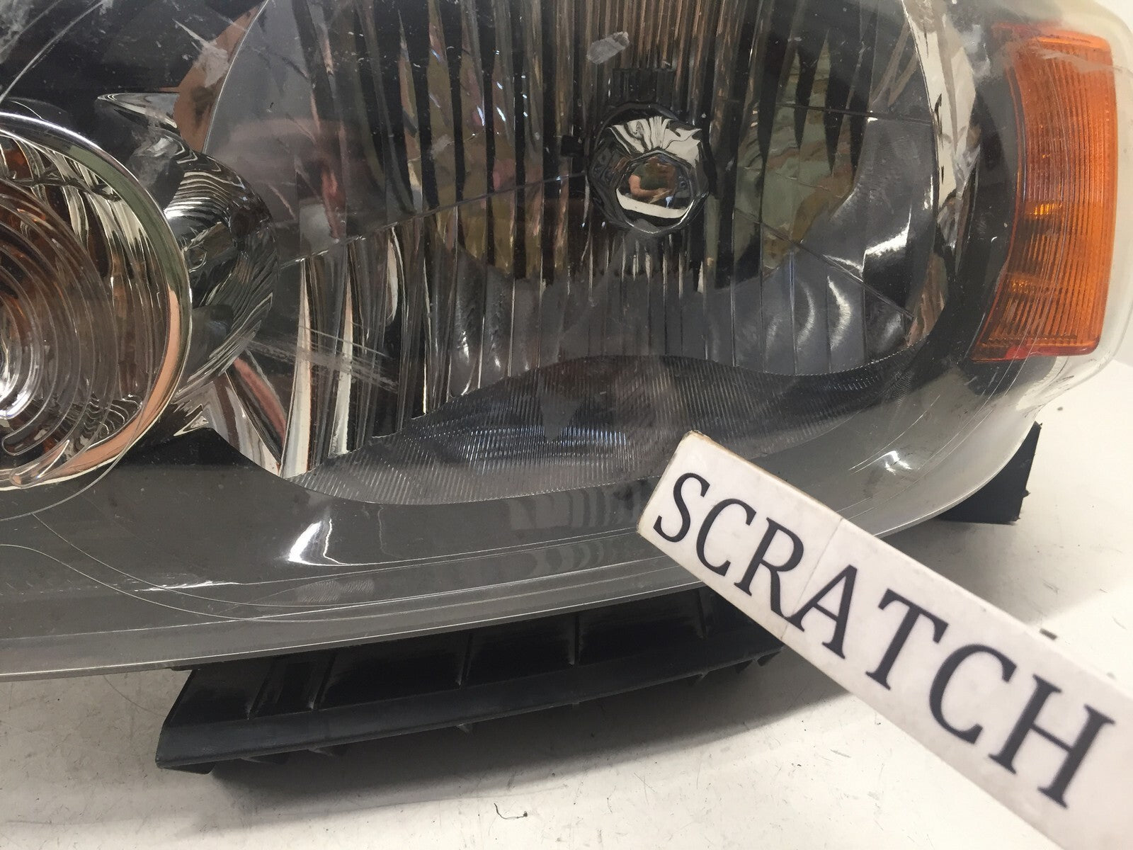 Headlight Damaged Headlamp Left Driver Nissan Cube 2009-2014 26060-1FC0B OEM