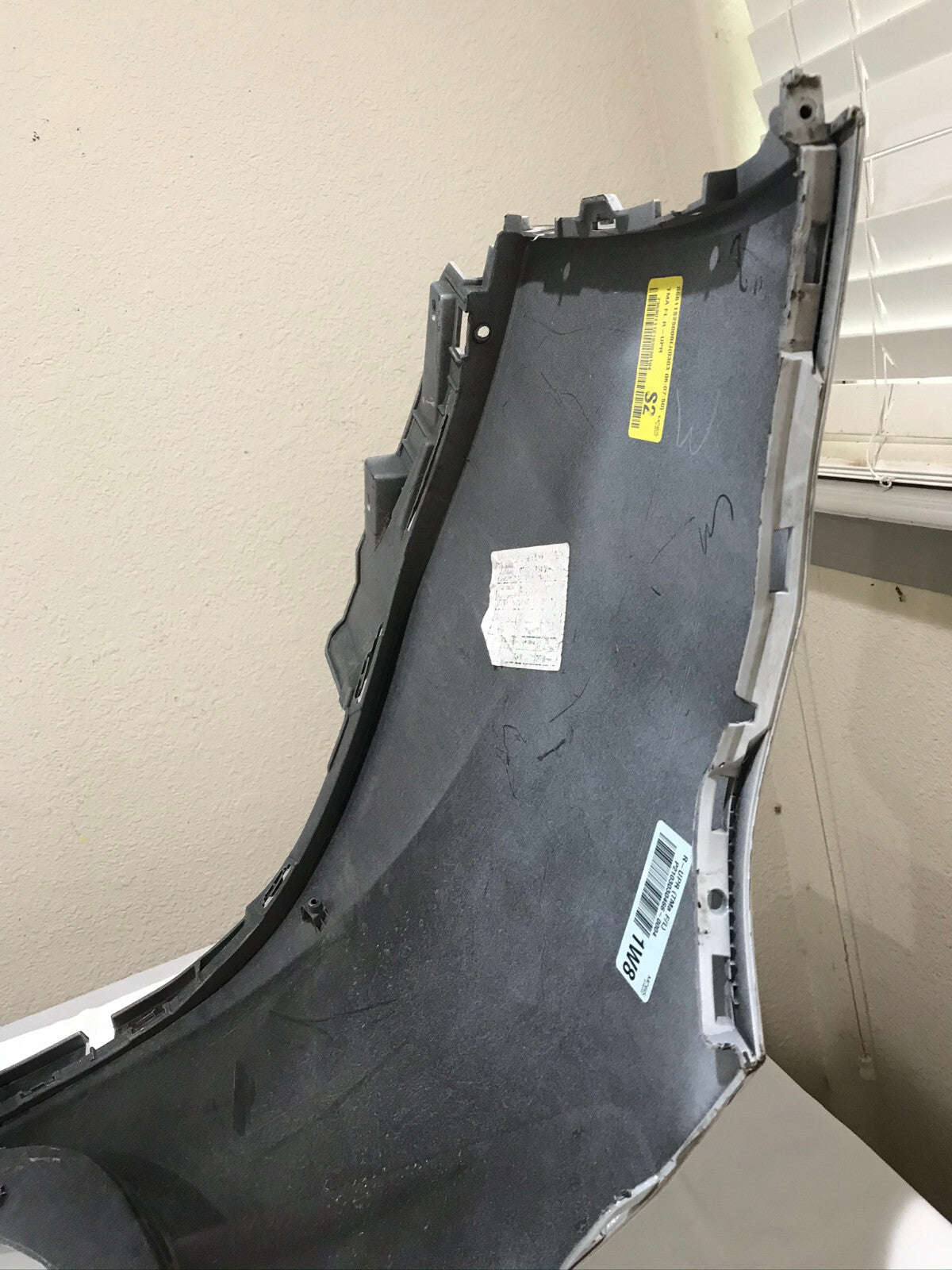 Rear Upper Bumper Cover White 21-22 Hyundai Santa Fe Calligraphy SE SEL OEM