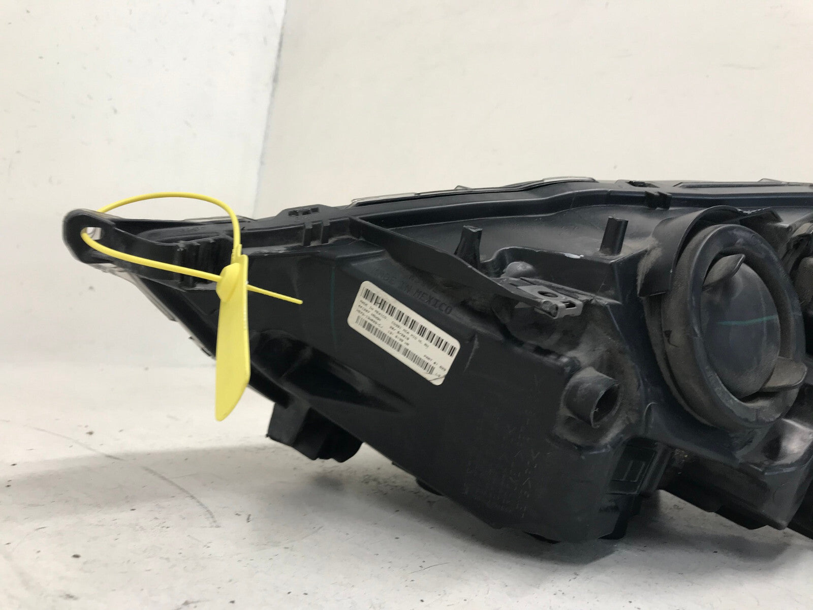 Halogen Headlight Damaged Passenger RH Ford Fusion 2017-2020 HS73-13W029-CJ OEM